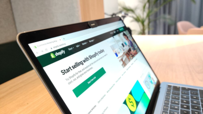 Waiting room queue for Shopify drops